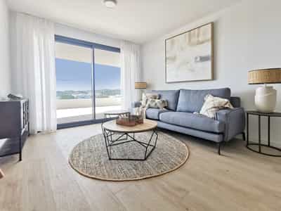 Property #COM2446PRO 2