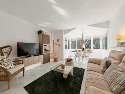 Property #COM908SHF 0