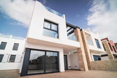 Property #COM1971PRO 1