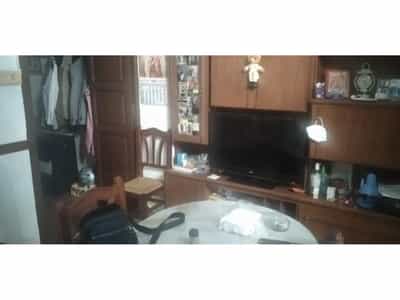 Property #COM2594SHF