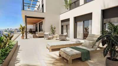 Property #COM2571PRO 2