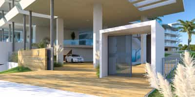 Property #COM809SHF 3