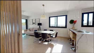 Property #COM1986PRO 2