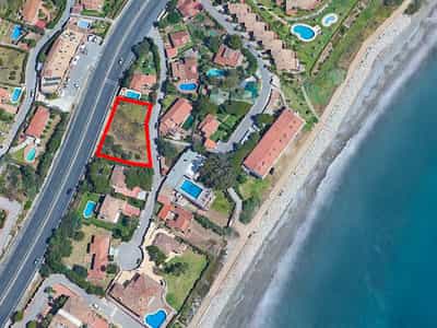 Property #COM979SHF 3