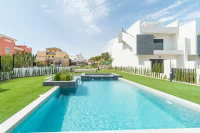 Property #COM2084PRO
