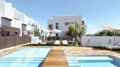 Property #COM587SUF