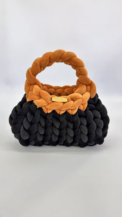 BORSETTA AMBER KNOT