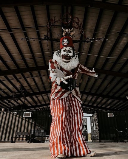 1A1218B9-25AD-46C4-A10F-71133A2A1211