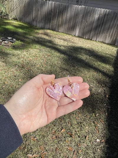 8D6D8301-40AF-4346-8BF1-B41B2830509E