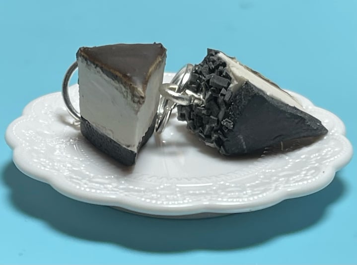 F32F0BBB-CF3C-4619-A8A7-3136A64D5212