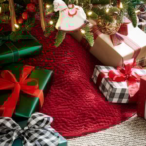 Floral Quilted Velvet Tree Skirt- RED