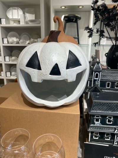 E113DDAB-35A5-4101-A6D6-0C8BA81DC144