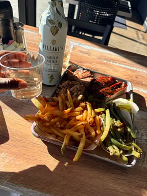 E8B434CD-E157-40F0-96DF-A2A9E68DB584