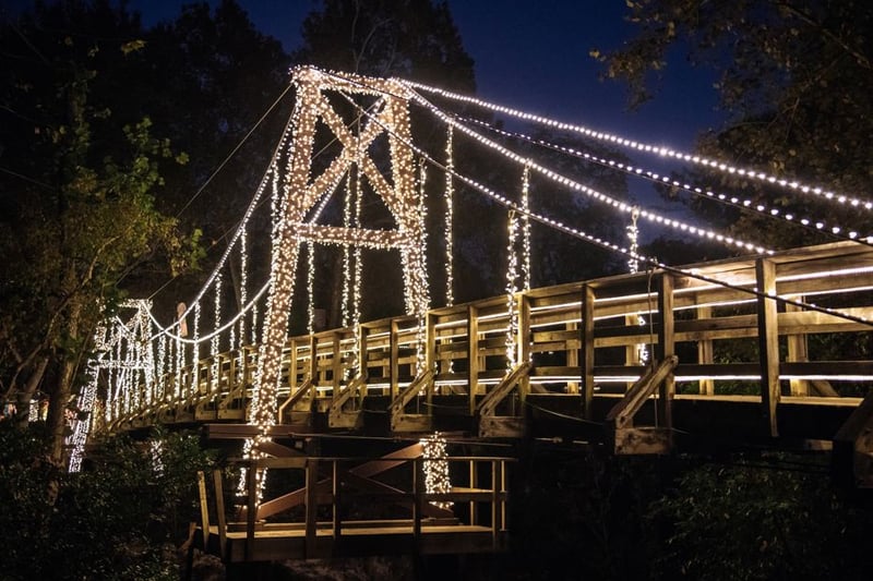 christmas-village-bayou-bend.16118768223234995527