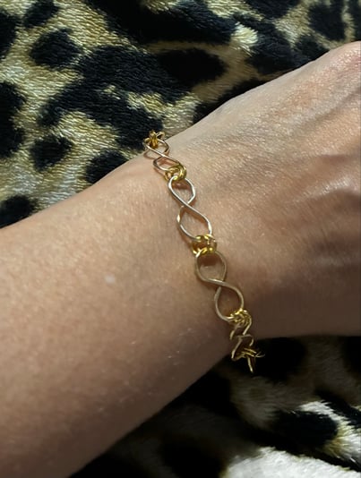 8E8A1D09-BA27-4261-8DB5-C96181F286D3