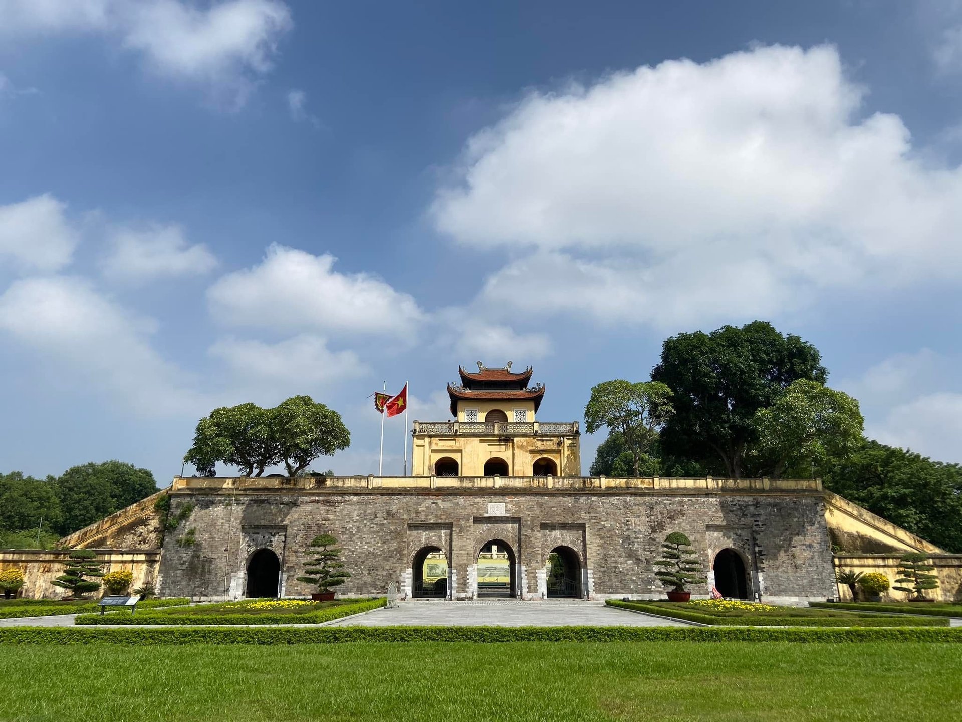 Hoàng thành Thăng Long — ảnh minh hoạ 1/1
