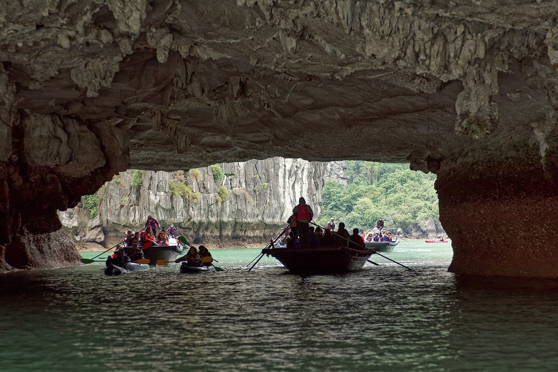 Hang Luồn — ảnh minh hoạ 1/1