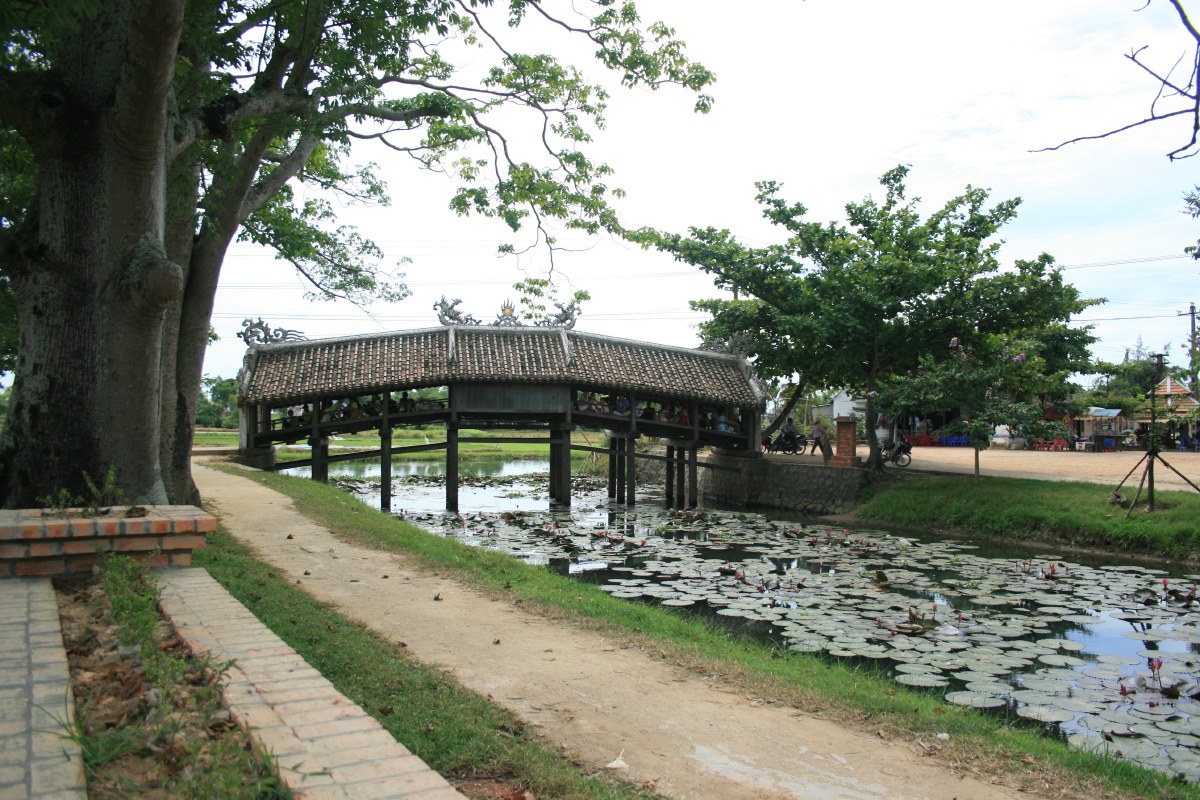 Cầu ngói Thanh Toàn — ảnh minh hoạ 1/1