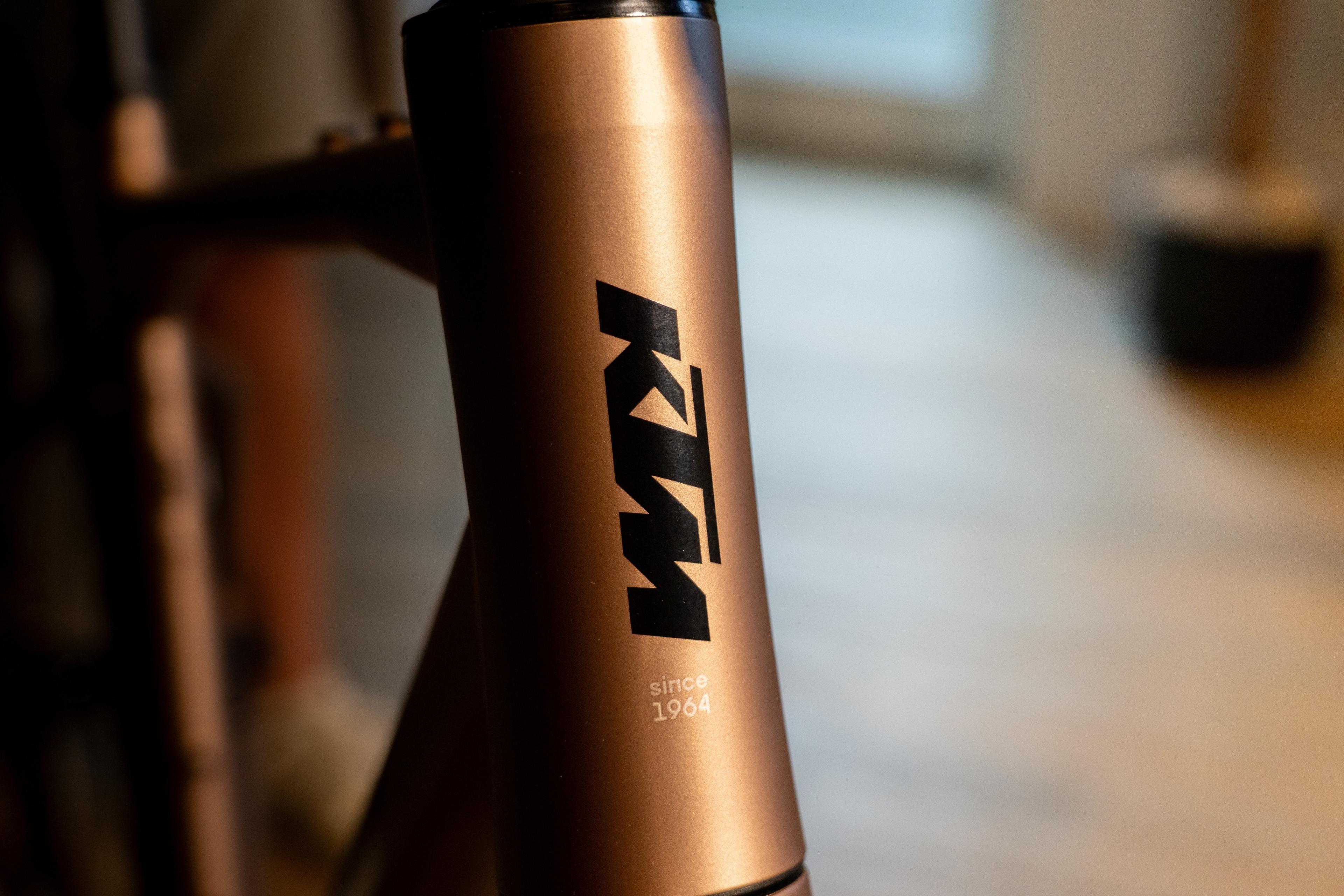 KTM Gravelator 25 LTD Gravelbikes (braun) 3