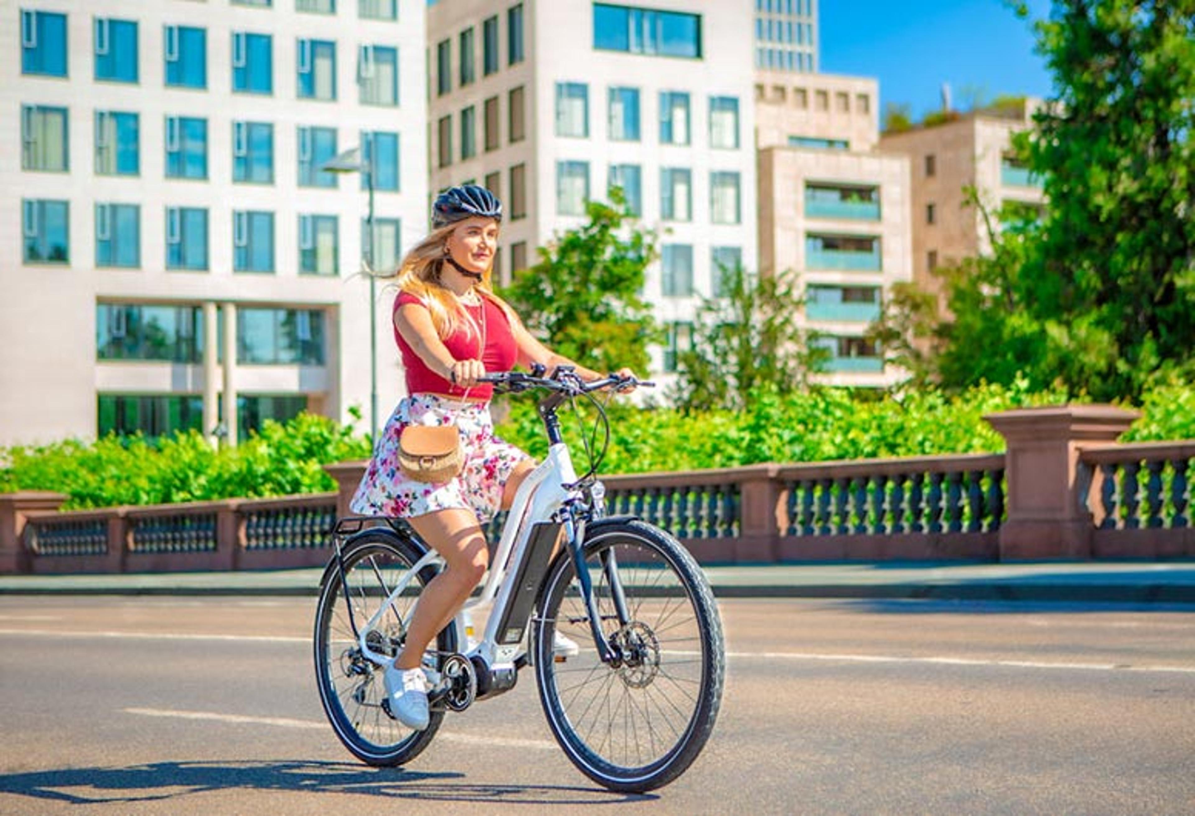 VECOCRAFT AURA E-Trekkingbike (weiss) 3