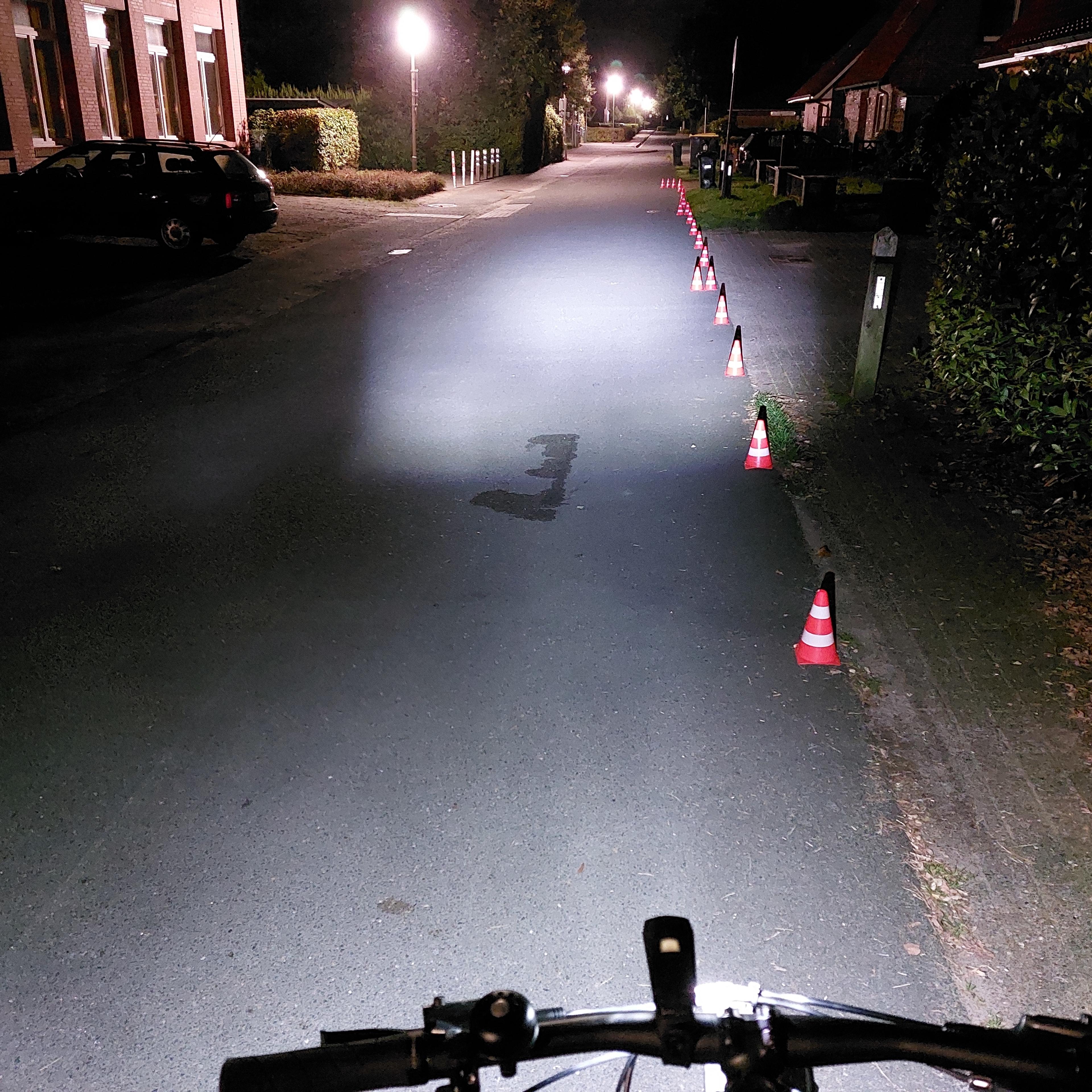 LUNIVO Lynx F30 II & Lynx R1 Fahrradbeleuchtung 4