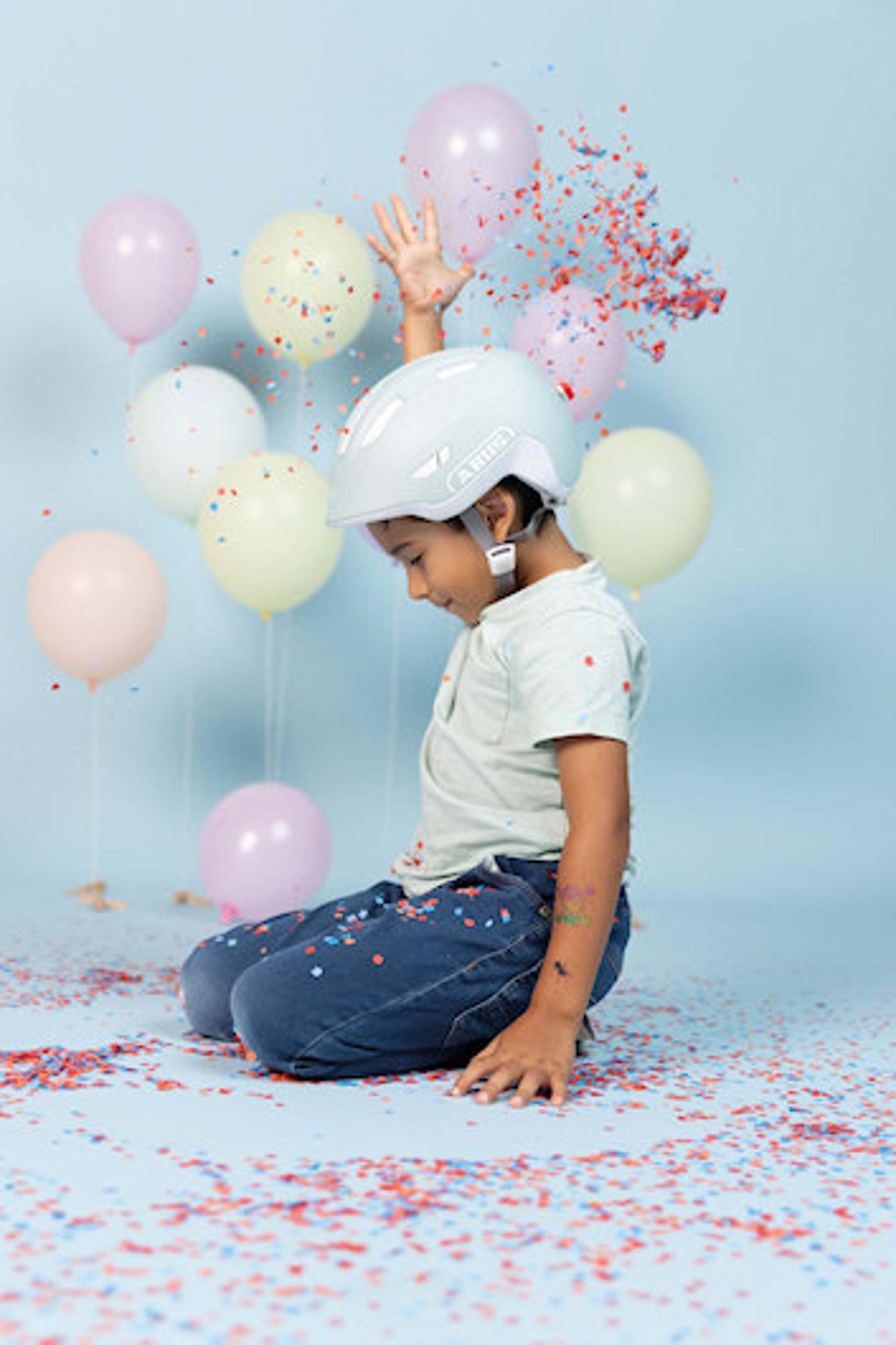 ABUS Smiley 3.0 ACE LED pure mint Kinderhelm (grün) 9