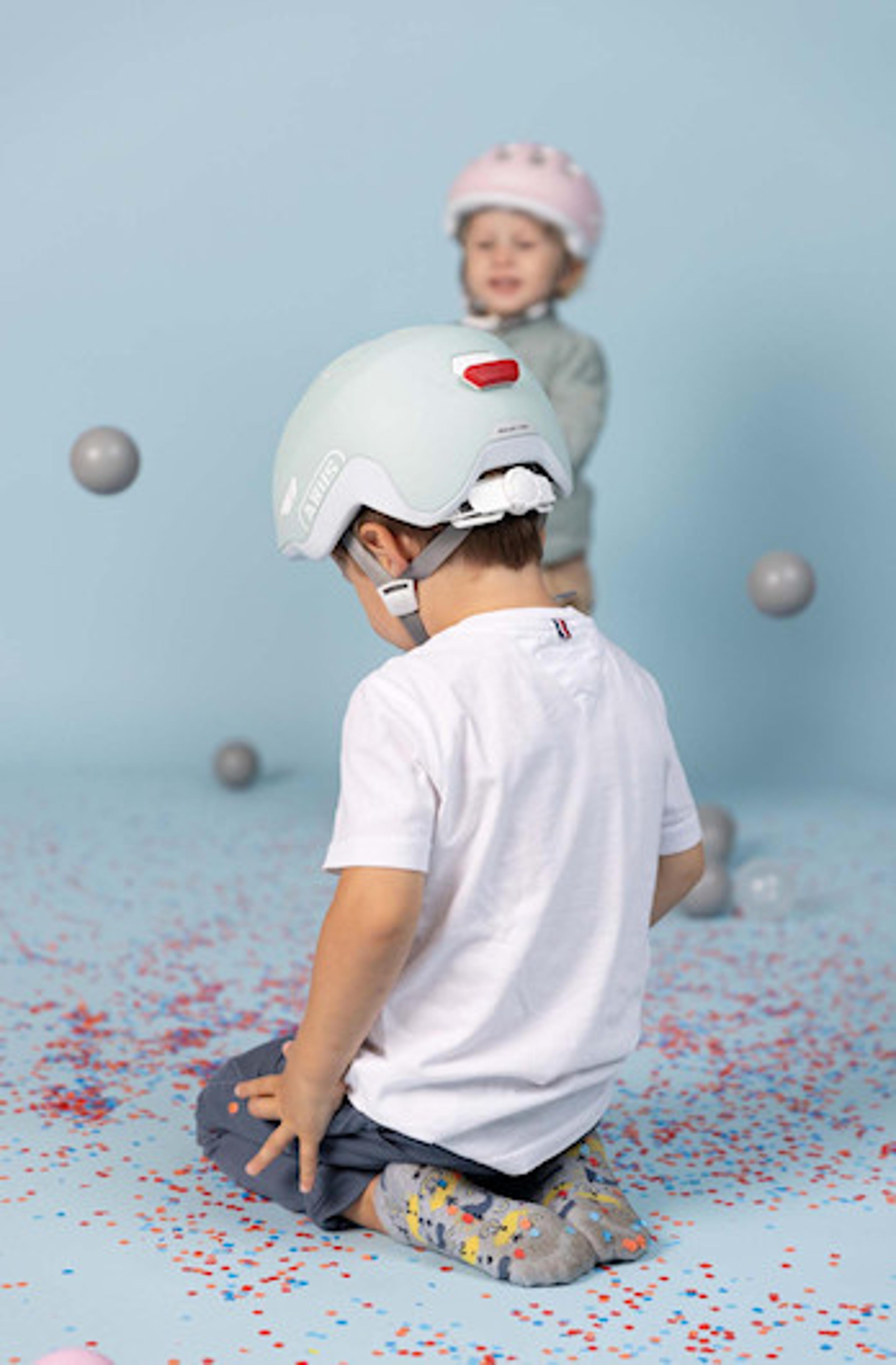 ABUS Smiley 3.0 ACE LED pure mint Kinderhelm (grün) 8