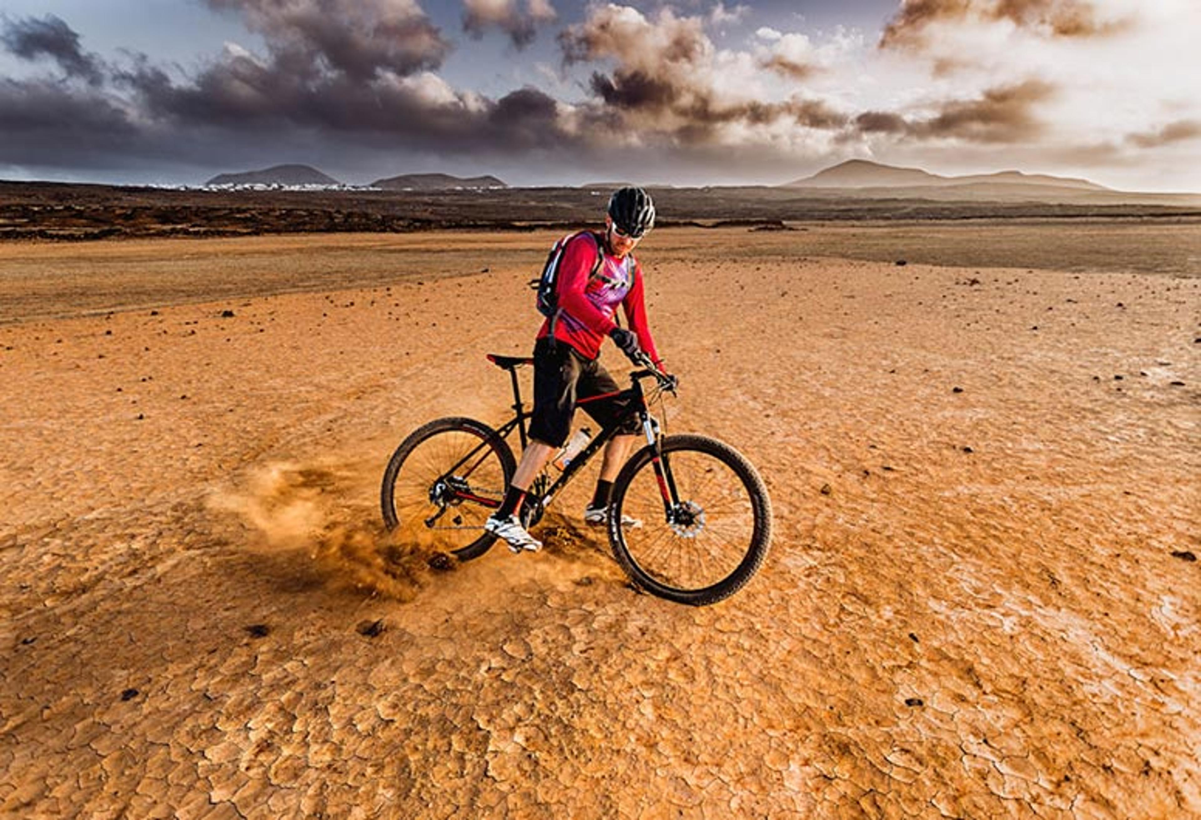 Livall MT1 Neo Helm (schwarz) 8