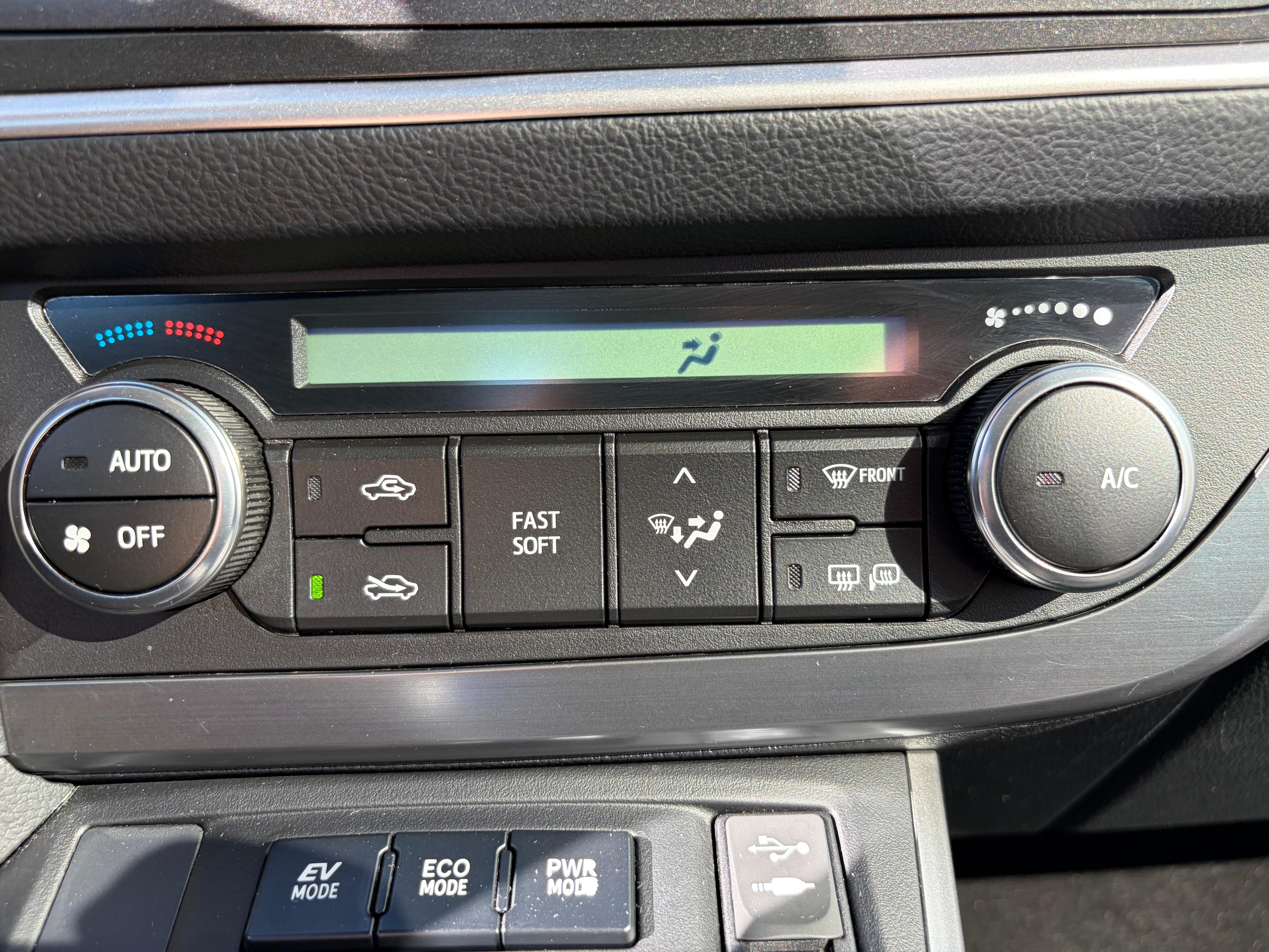 TOYOTA AURIS II HYBRIDE 136H DYNAMIC