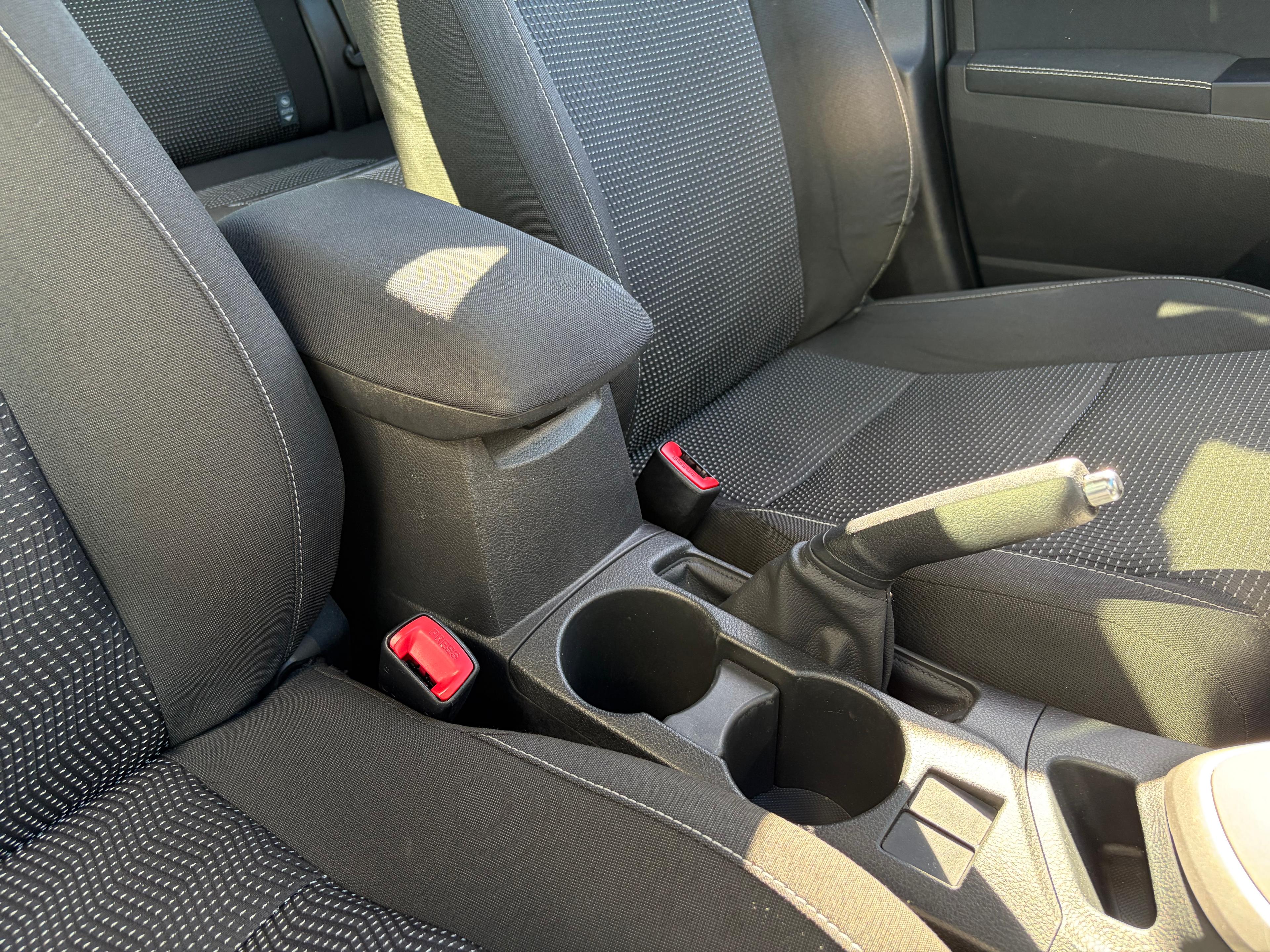 TOYOTA AURIS II HYBRIDE 136H DYNAMIC
