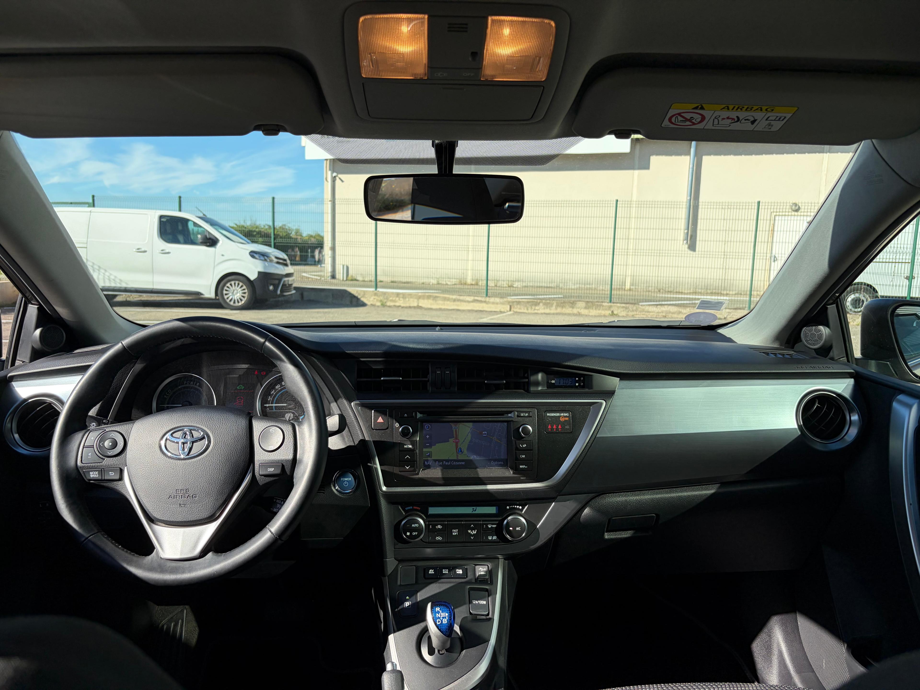 TOYOTA AURIS II HYBRIDE 136H DYNAMIC