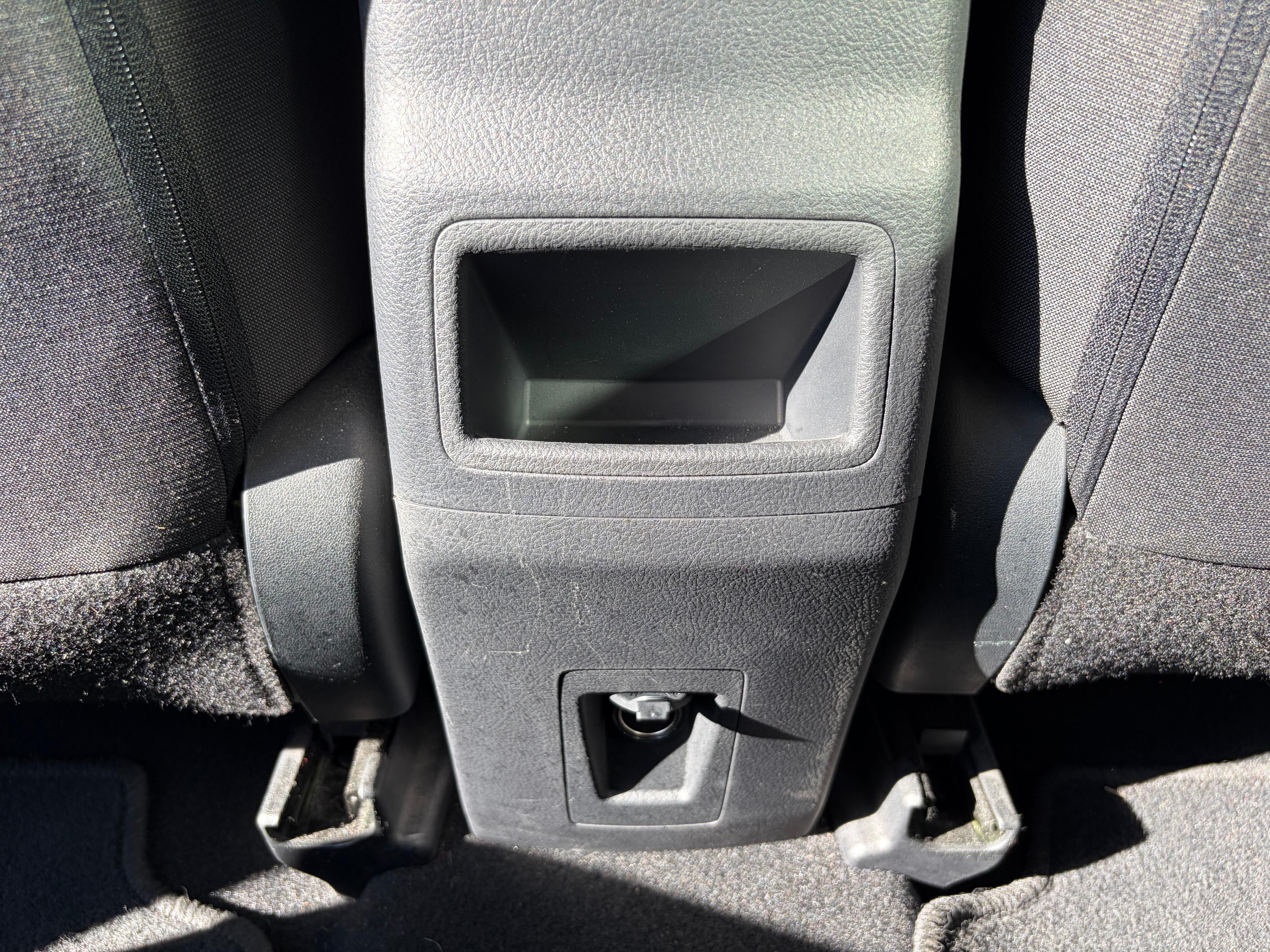 TOYOTA AURIS II HYBRIDE 136H DYNAMIC