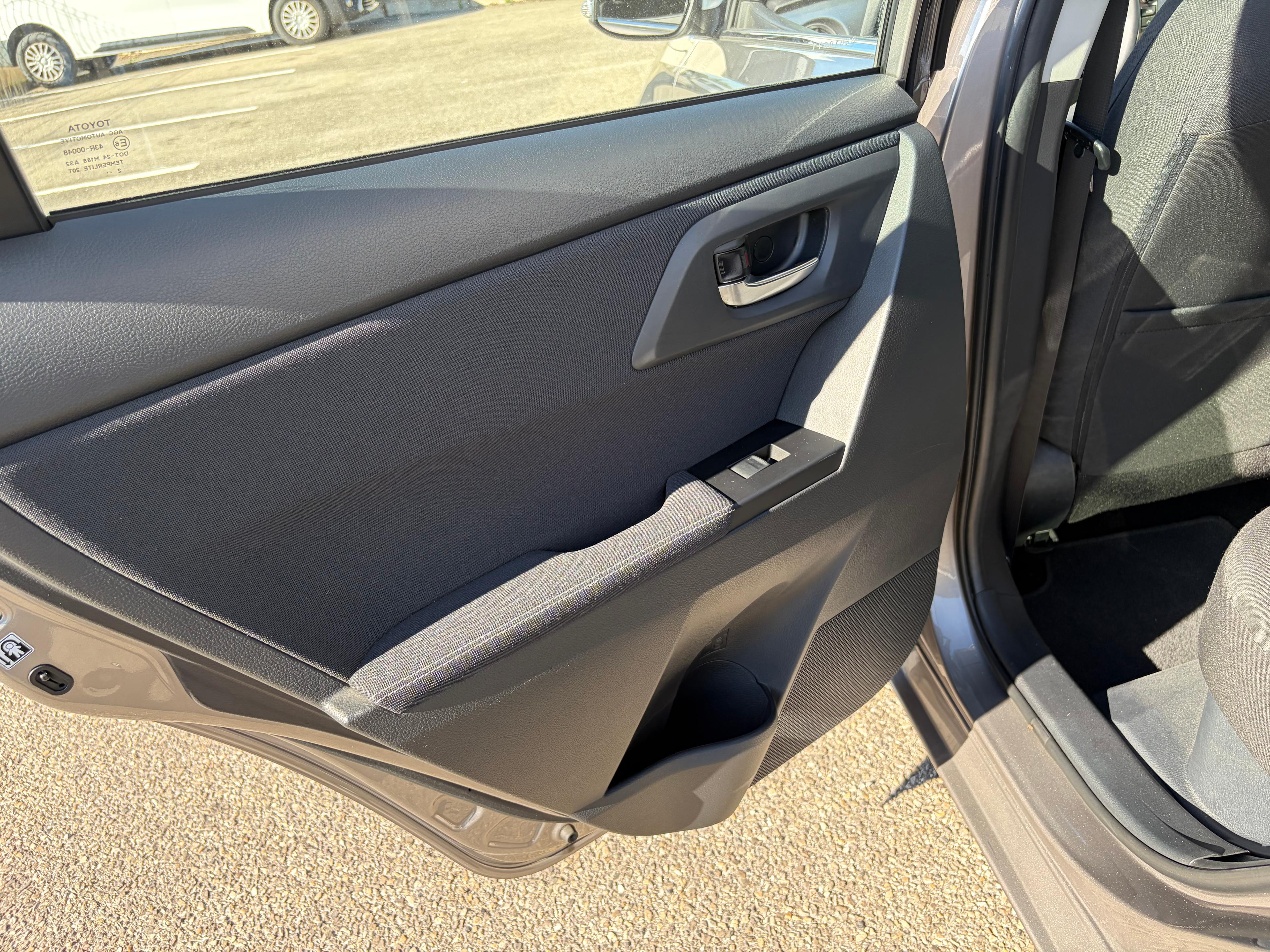 TOYOTA AURIS II HYBRIDE 136H DYNAMIC