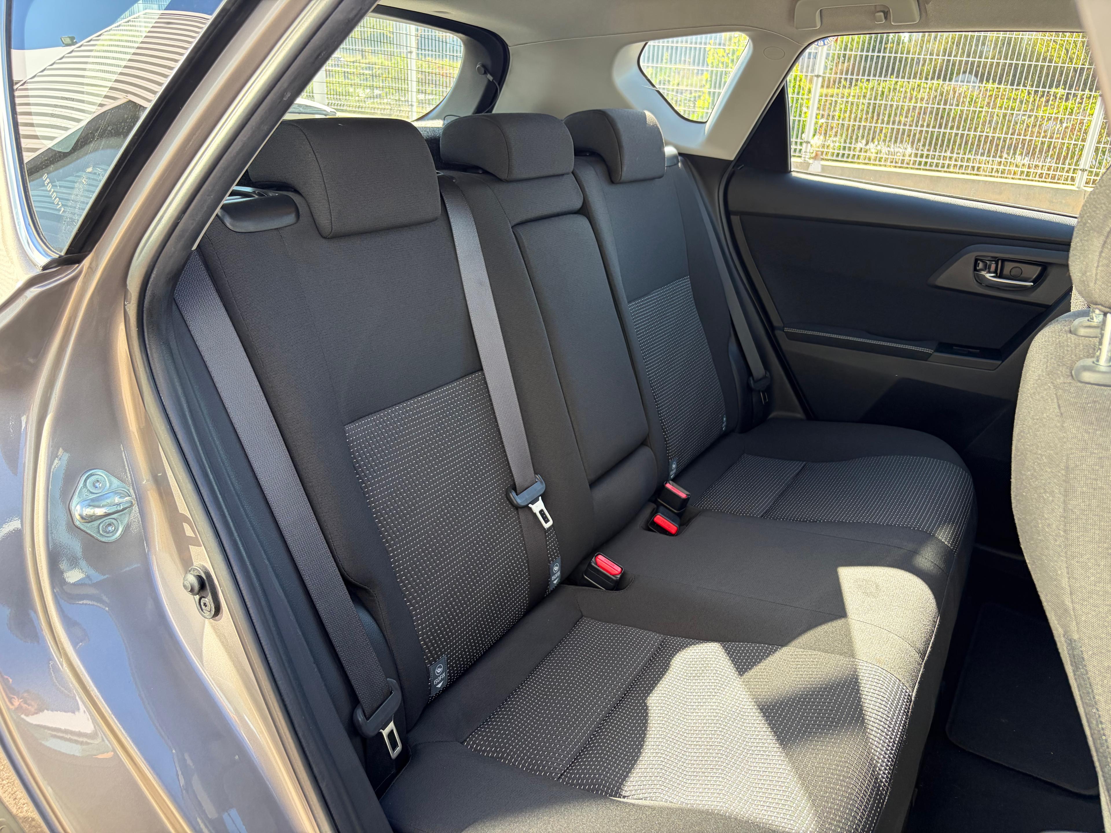 TOYOTA AURIS II HYBRIDE 136H DYNAMIC