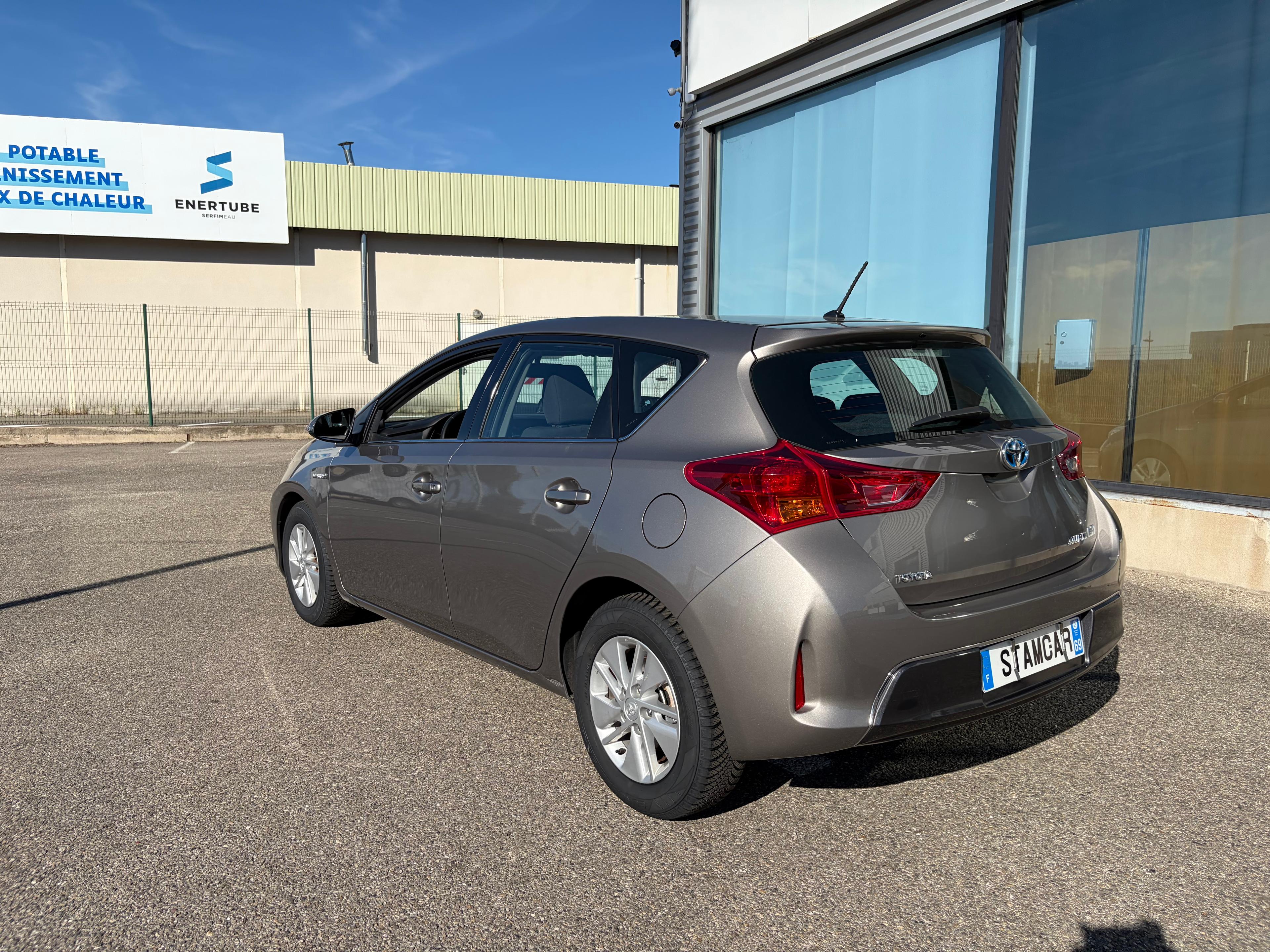 TOYOTA AURIS II HYBRIDE 136H DYNAMIC