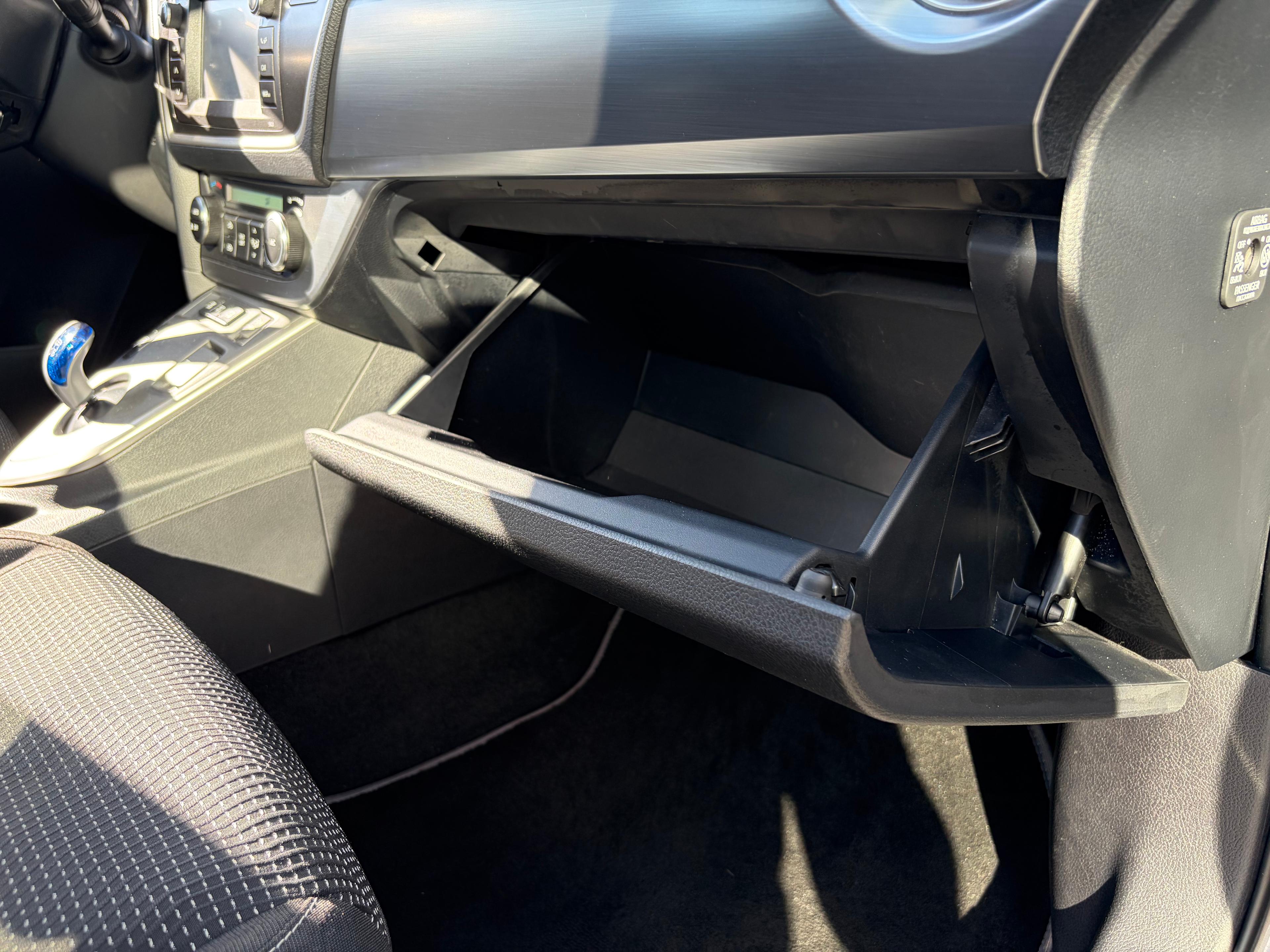 TOYOTA AURIS II HYBRIDE 136H DYNAMIC