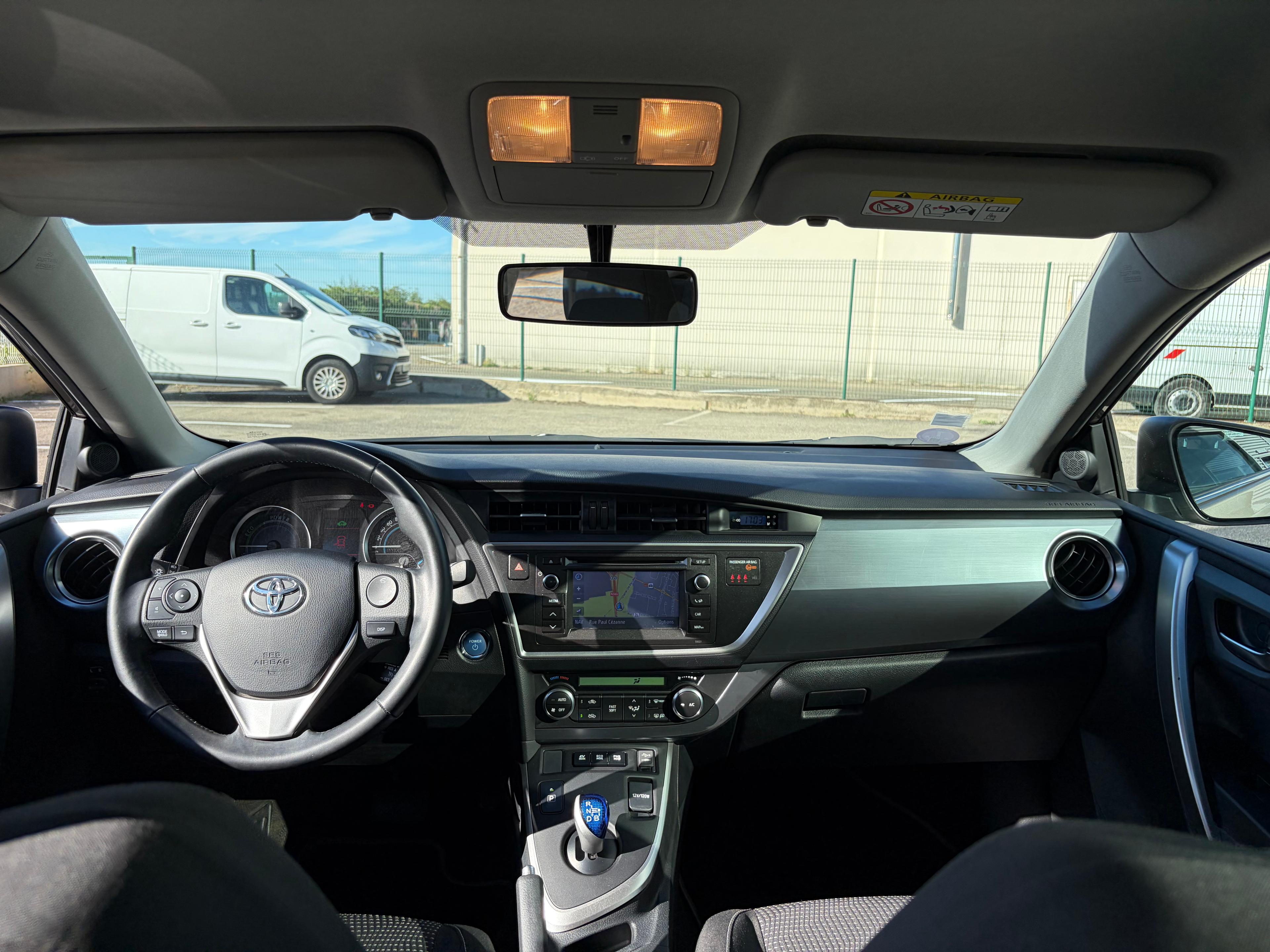 TOYOTA AURIS II HYBRIDE 136H DYNAMIC