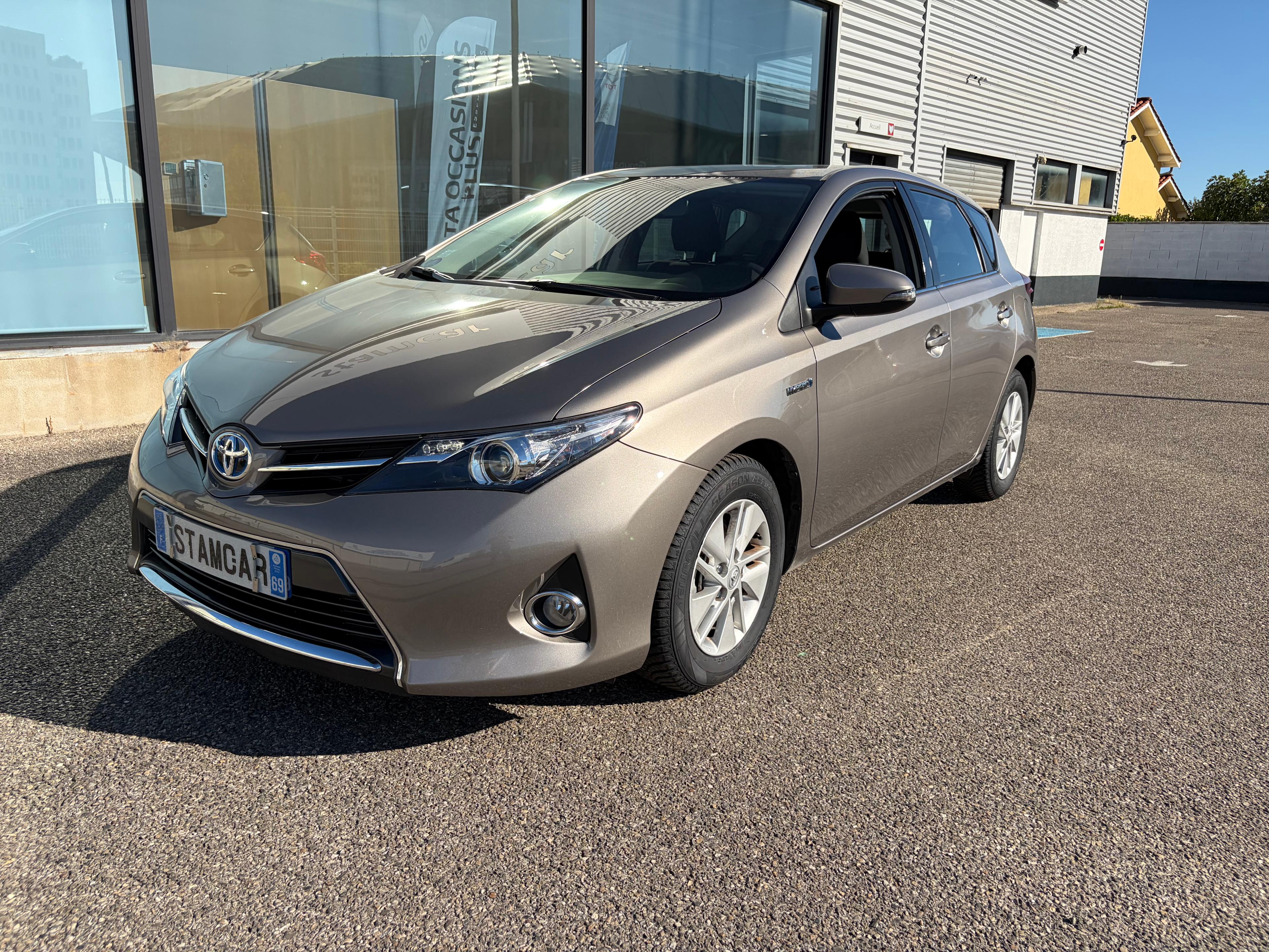 TOYOTA AURIS II HYBRIDE 136H DYNAMIC