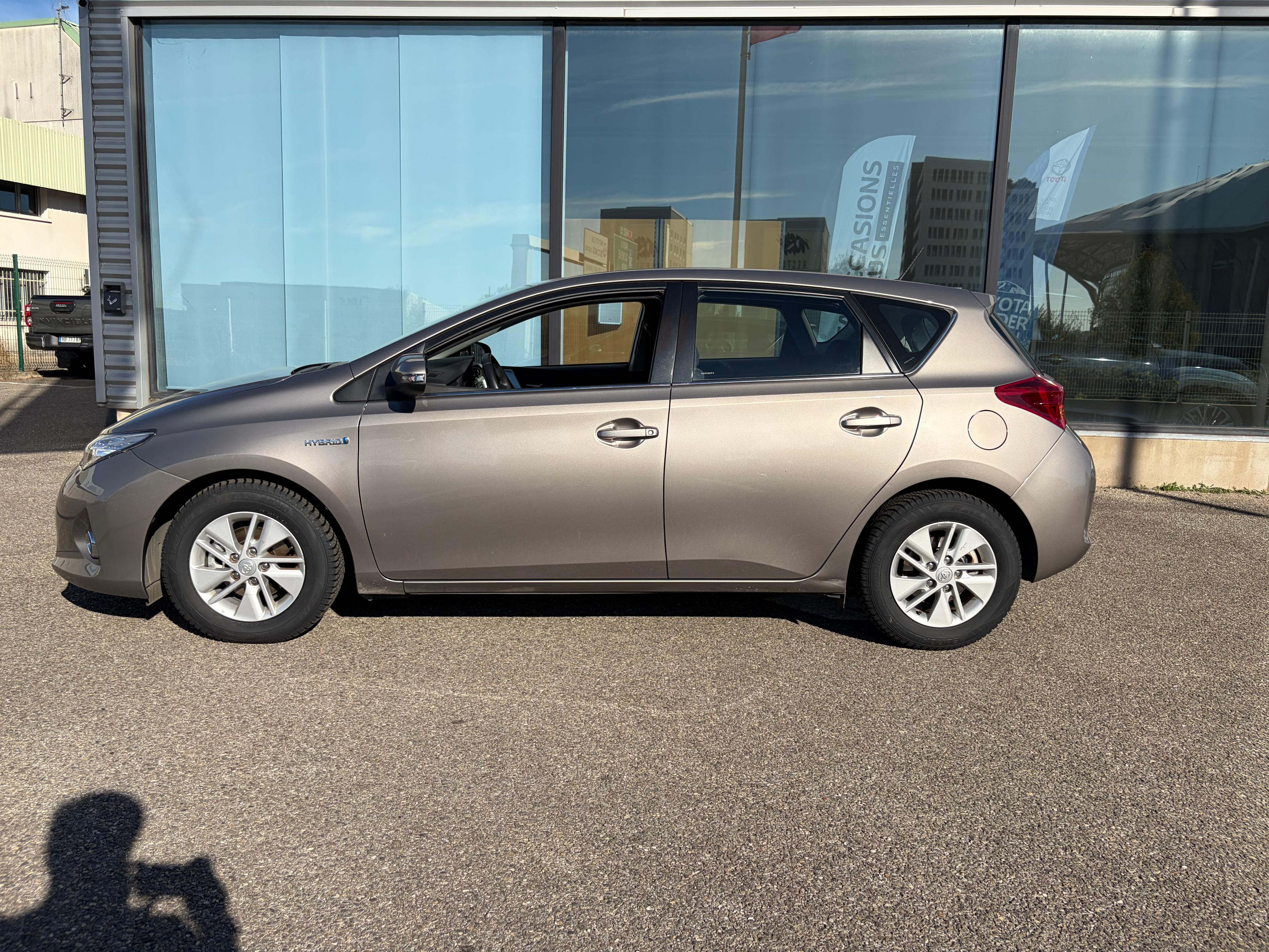 TOYOTA AURIS II HYBRIDE 136H DYNAMIC
