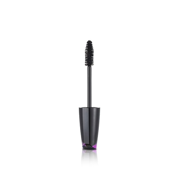 • Mascara that gives volume to the lashes