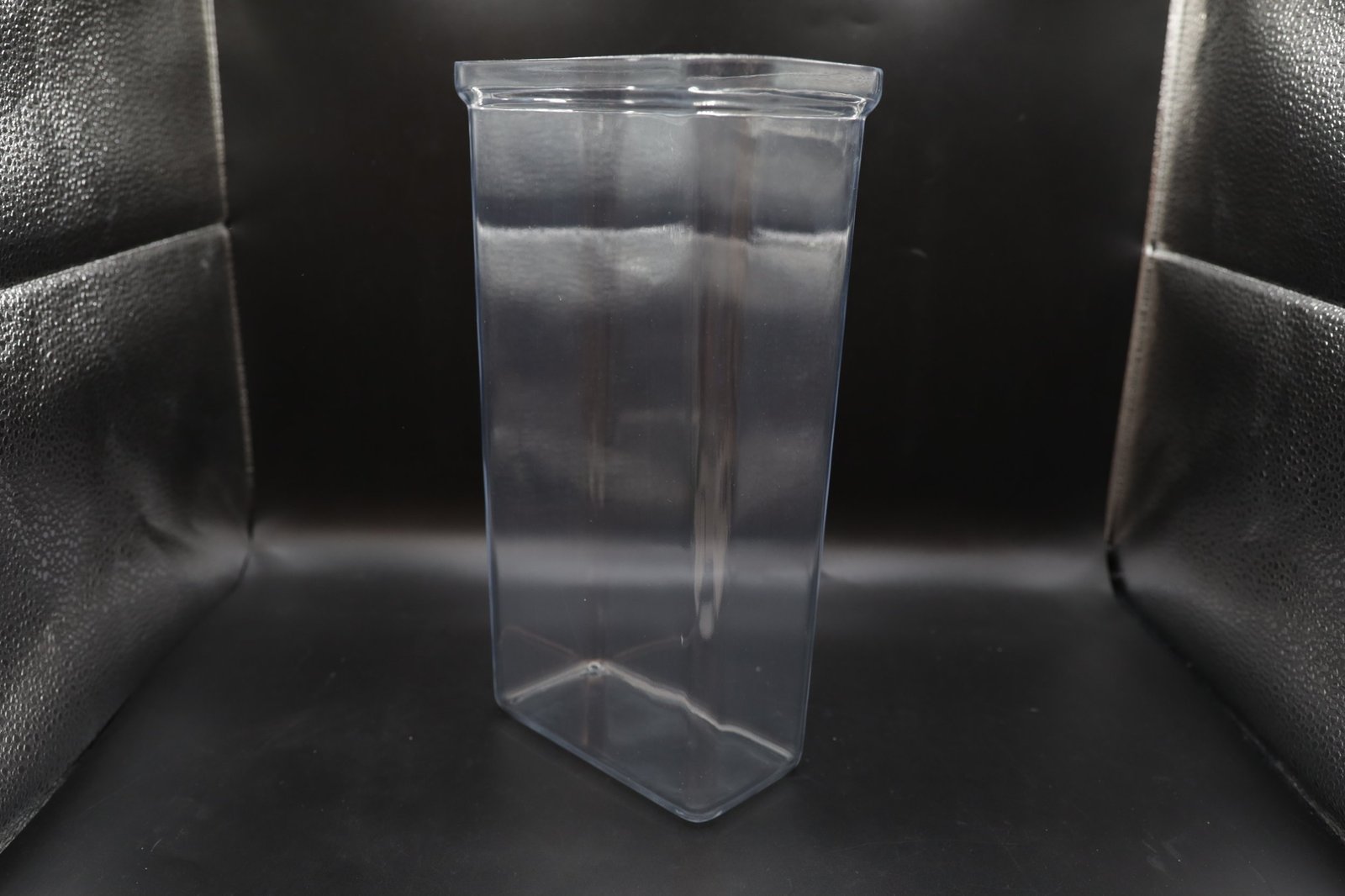 Optical Clear PMMA part 3D printed on Industrial SLA — photo 9 of 12