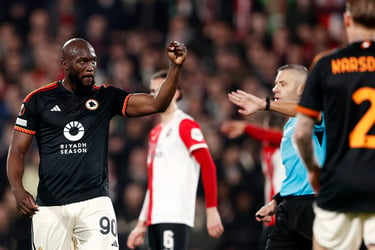 Lukaku steers Roma in draw with Dutch side Feyenoord