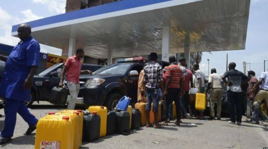 Long Queues In Jos As Fuel Scarcity Bites Harder