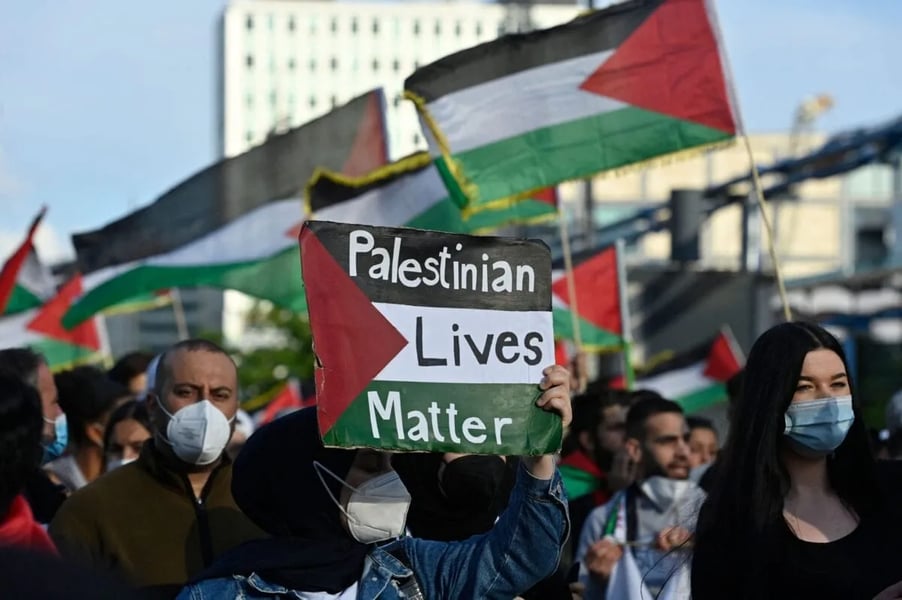 Israeli Security Measures Increase Ahead Of Palestinian Flag