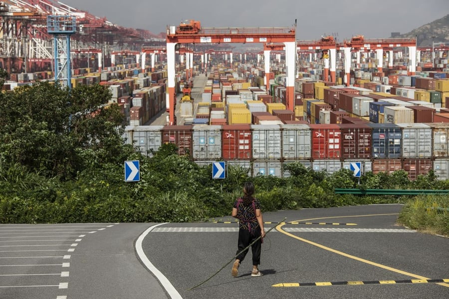 China’s Exports, Import Fall Amid COVID-19 Restrictions