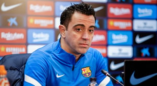 Xavi Hernandez reverses decision to leave Barcelona, agrees 