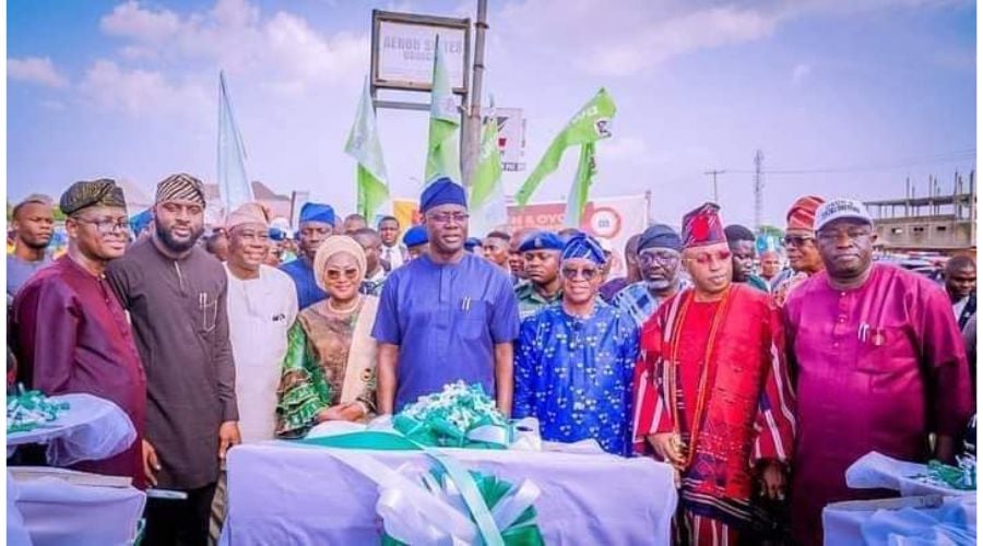Oyo, Osun Governors Flag Off Osogbo-Iwo-Ibadan Road Construc