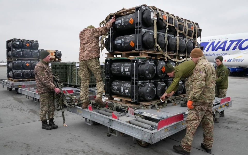 US Preparing Additional $800 Million Military Aid For Ukrain