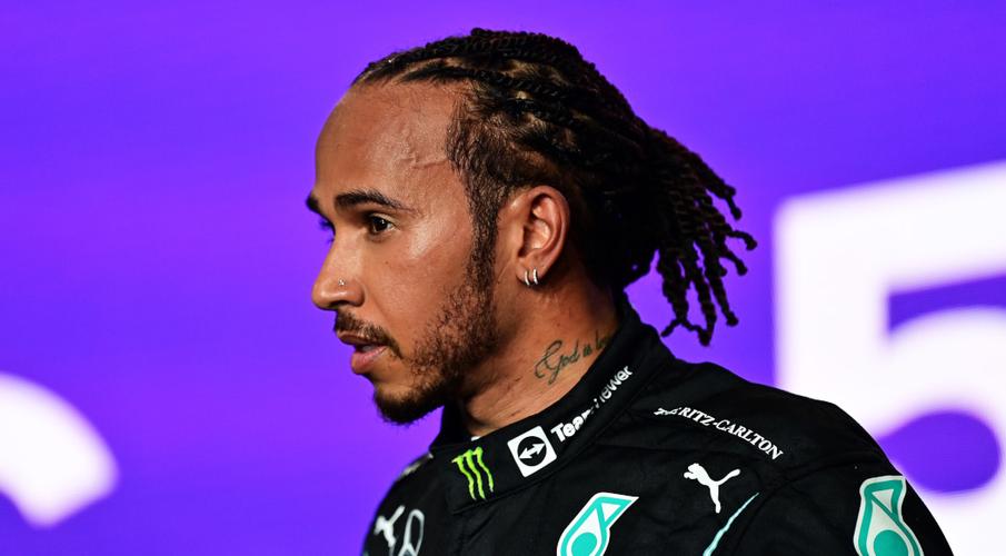 Hamilton Blames Verstappen For Collision