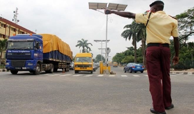 Police Officers Assault LASTMA Official On Duty —  Watch V